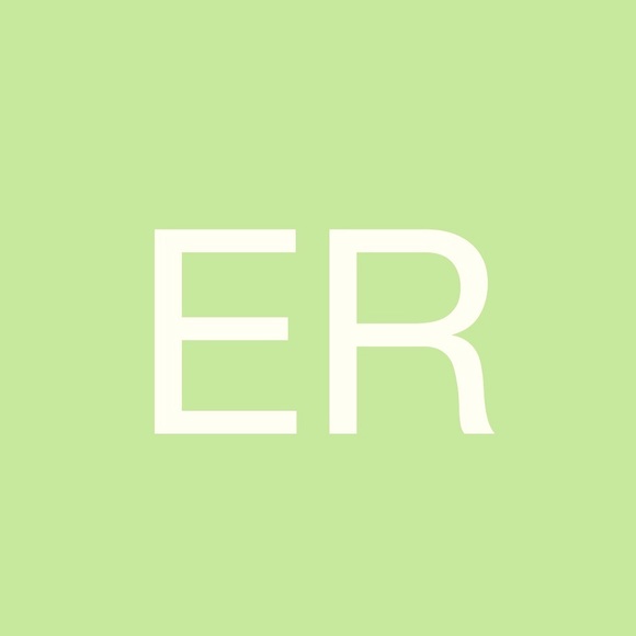 Meet your Posher, Emily - Picture 1 of 1